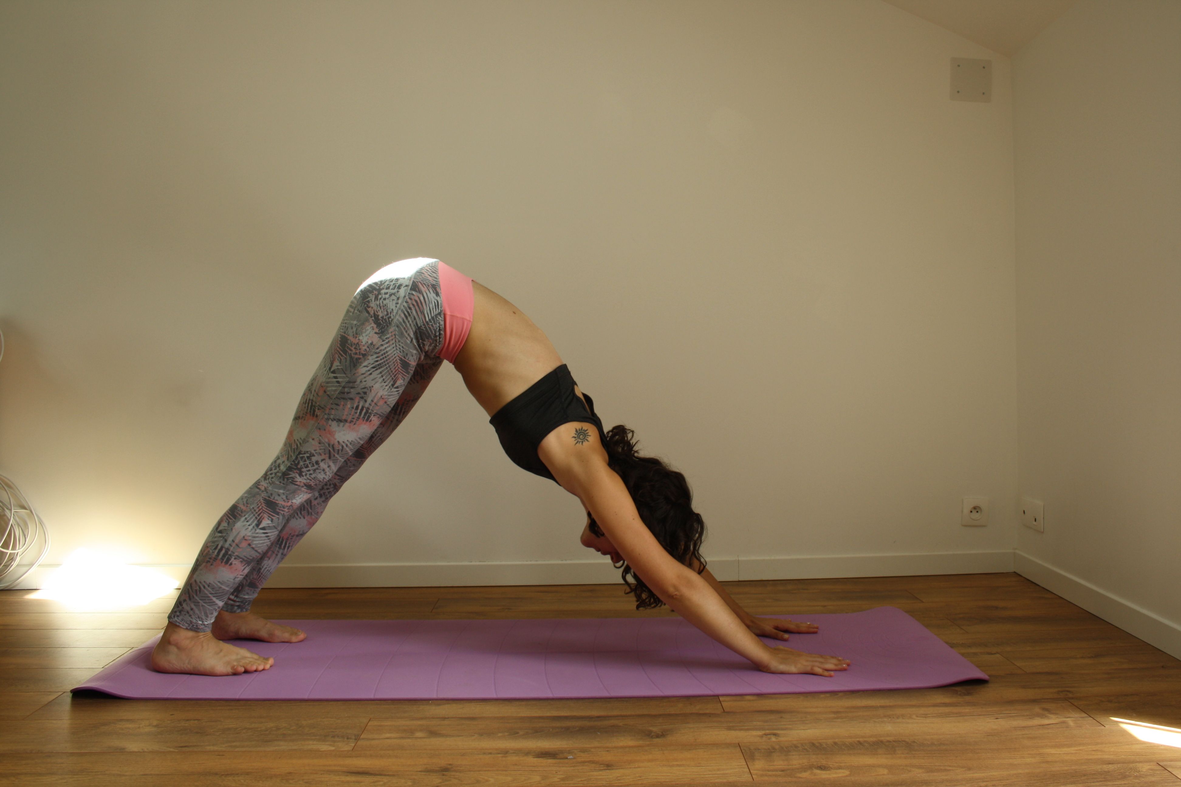 chienteteenbas_yoga